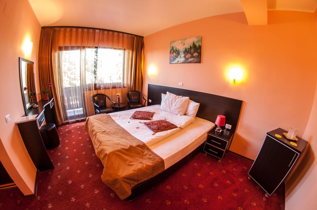 Carpatic Hotel Predeal Room photo
