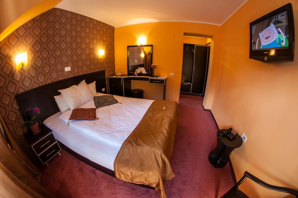 Carpatic Hotel Predeal Room photo