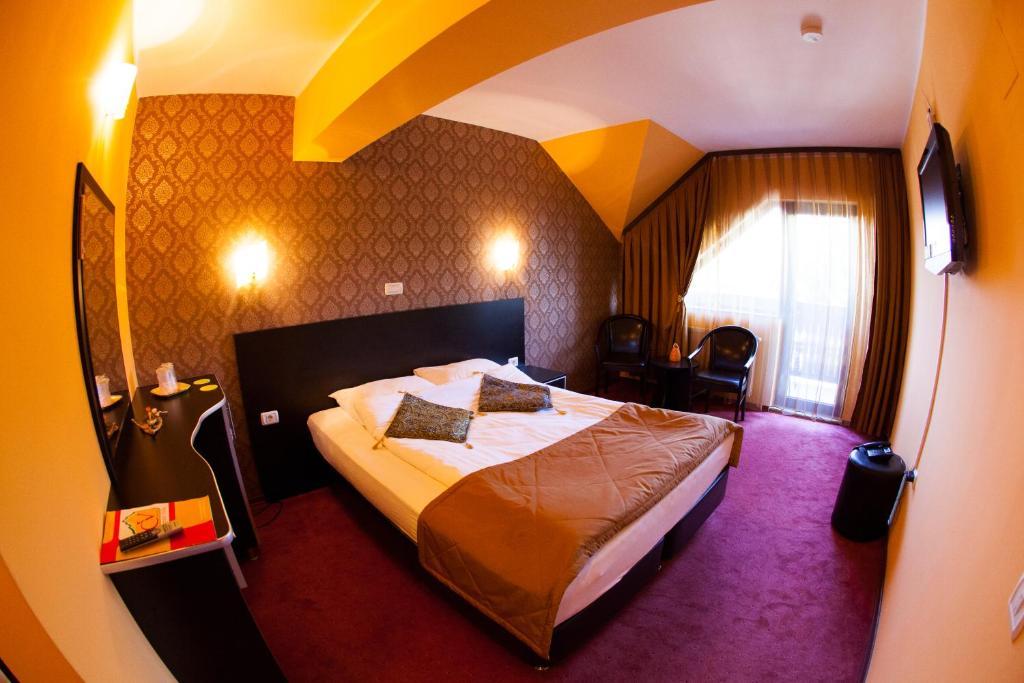 Carpatic Hotel Predeal Room photo